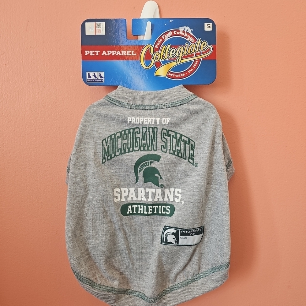 NWT Pet Apparel Collegiate Dog Size Small Michigan State Spartans Sweatshirt